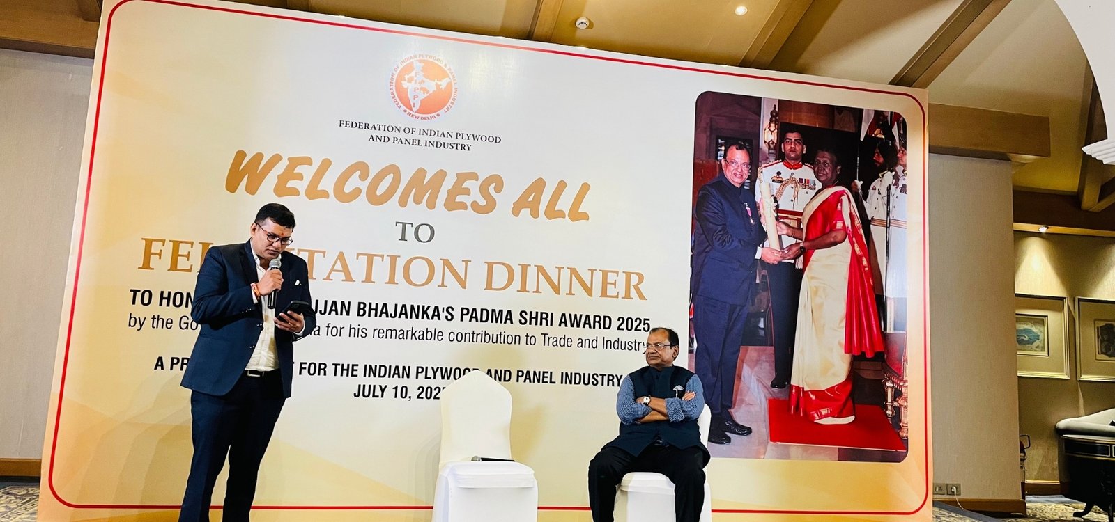 Felicitation of Shri Sajjan Bhajanka